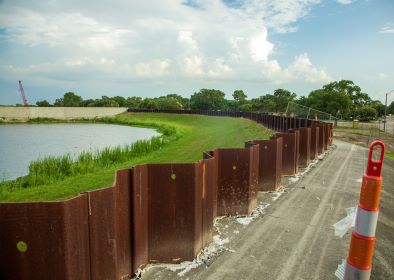 Construction to improve the Lake Pontchartrain levees. More than 350 miles of levees and floodwalls around southeast Louisiana have been built or improved since Katrina. Credit: Impact Media Lab / AAAS